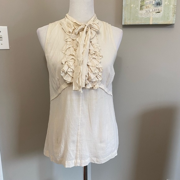 Robert Rodriguez Tops - ROBERT RODRIGUEZ ecru sleeveless ruffled front top Sz 6